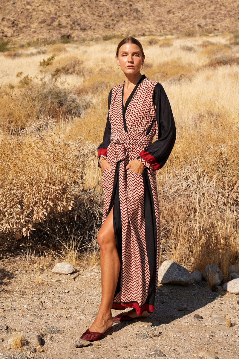 Natalie Martin Nico Long Sleeve Maxi Dress in Block ZigZag Print Noire