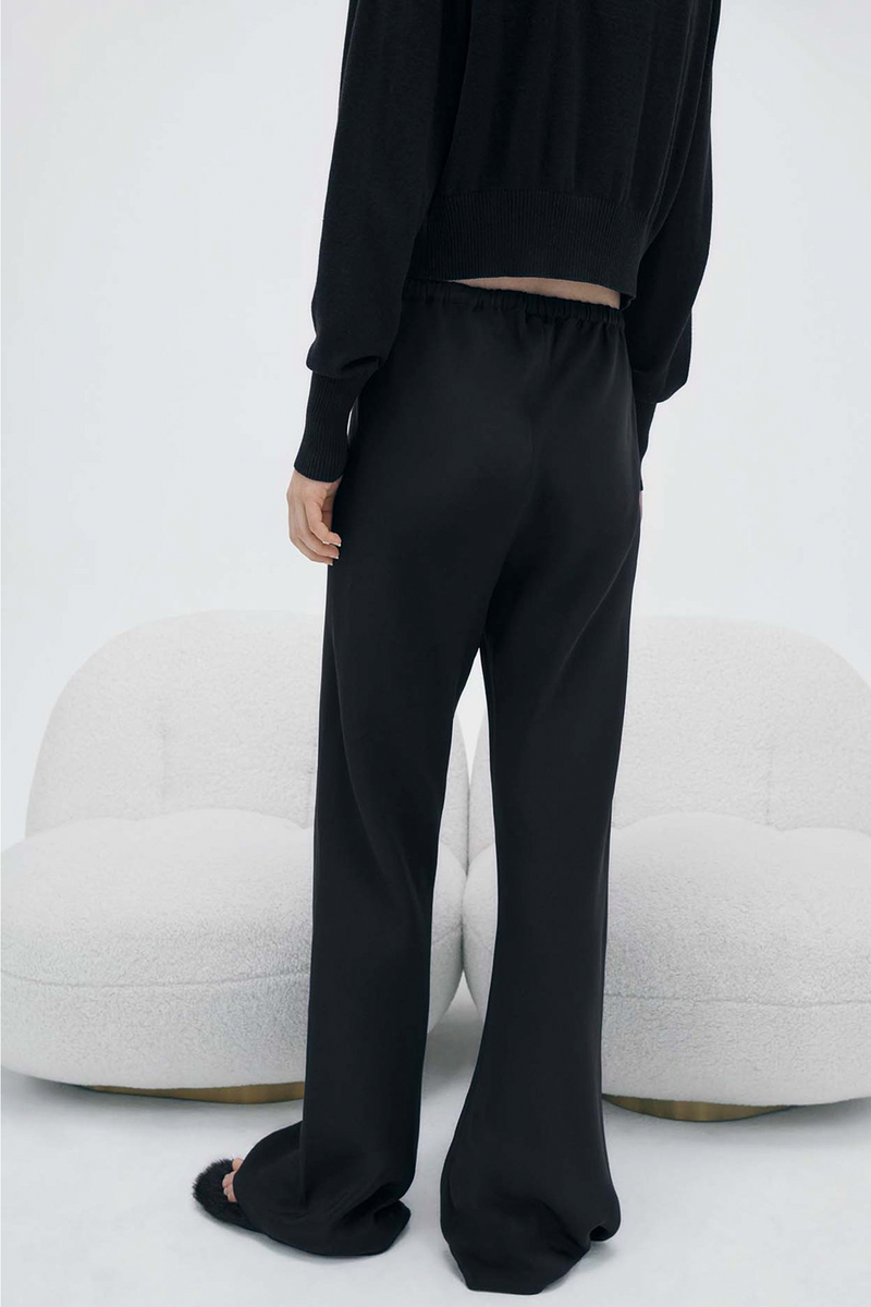 Silk Laundry Cropped Cardigan in Black