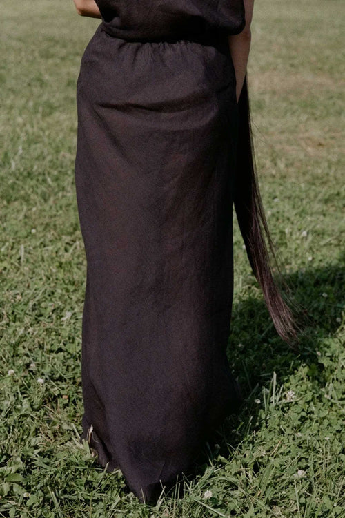 Base Range Dydine Skirt in Black Linen