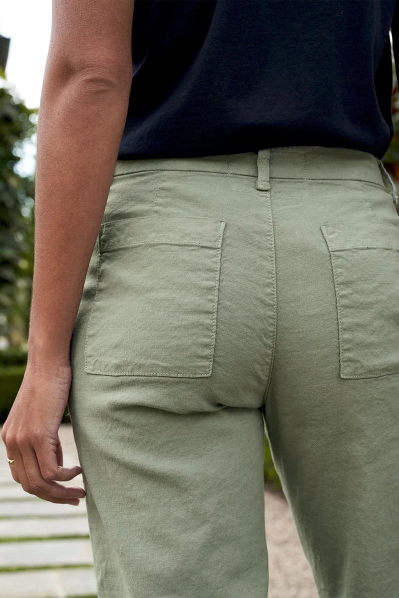 Frank and Eileen Kinsale Performance Pants in Sage